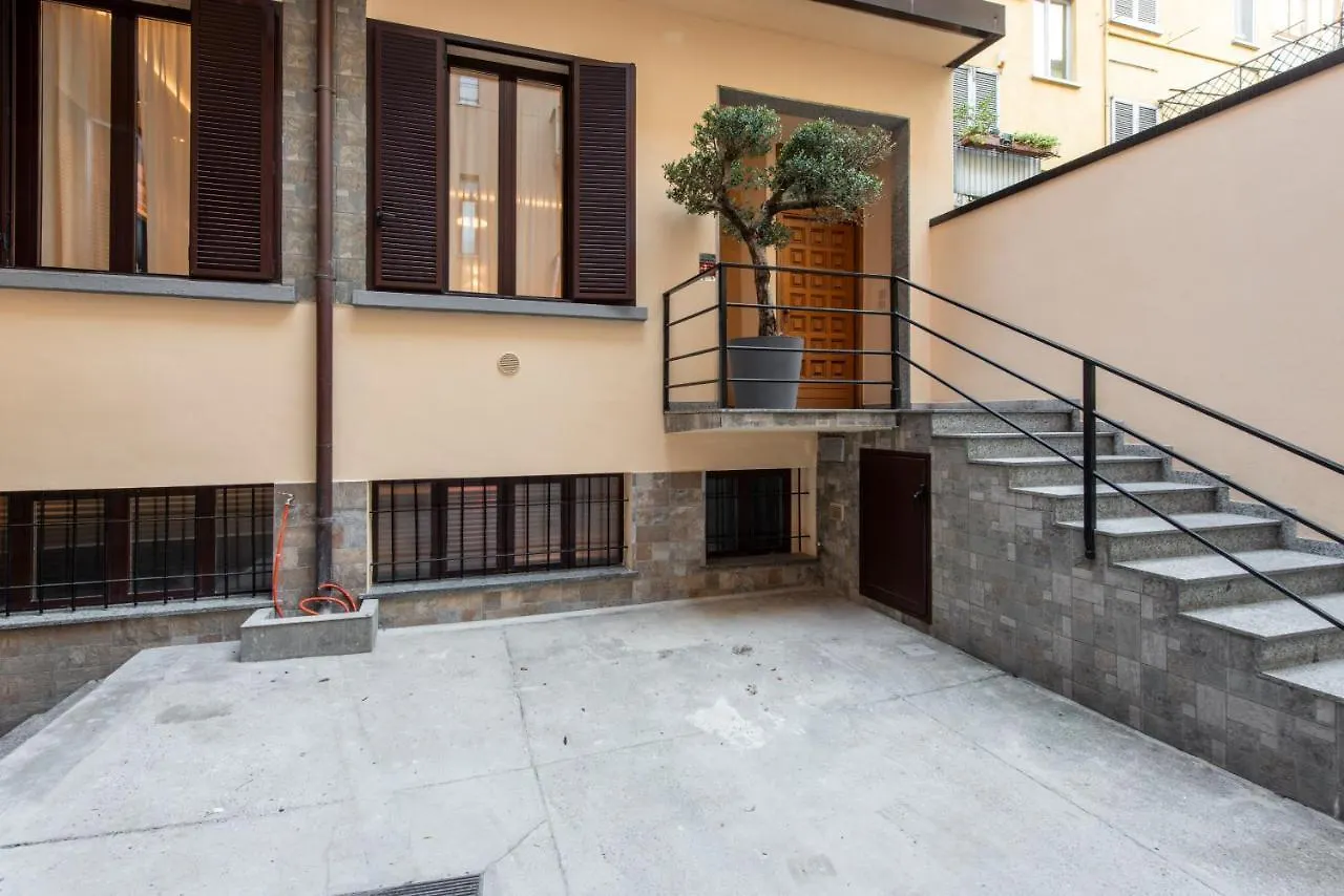 Vivilo With Private Pool-Foresteria Appartamento Milano Italia